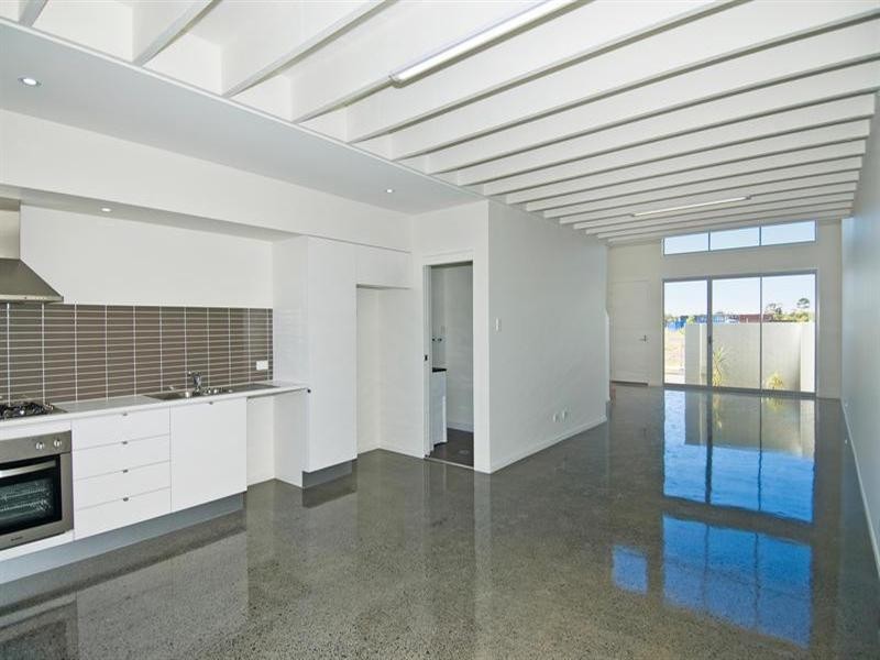 44 South Bay Drive, Varsity Lakes QLD 4227