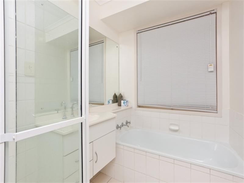 9 Cabot Court, Merrimac QLD 4226