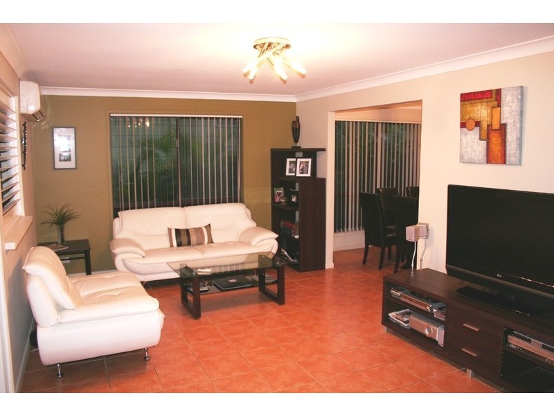 27 Regency Place, Mudgeeraba QLD 4213