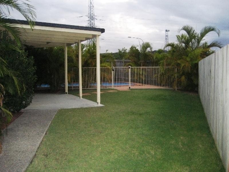 45 Lantau Crescent, Varsity Lakes QLD 4227