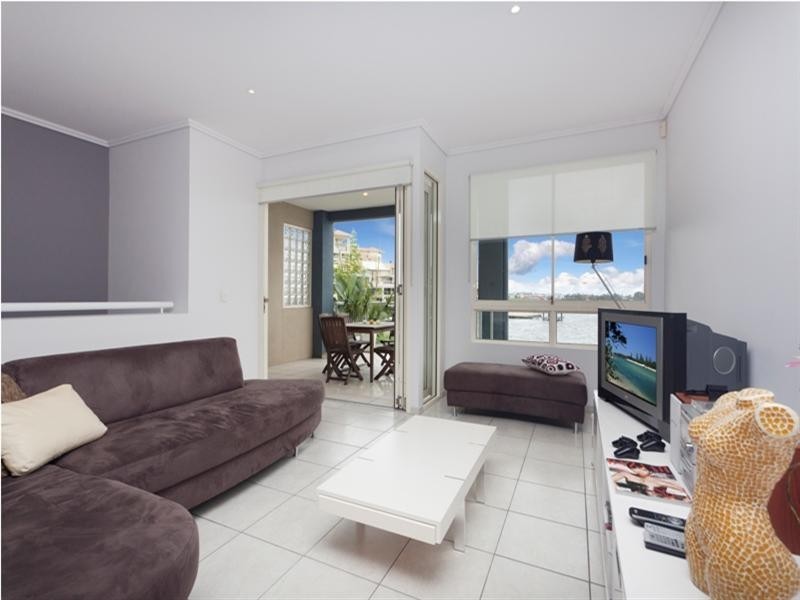 31 Watts Drive, Varsity Lakes QLD 4227