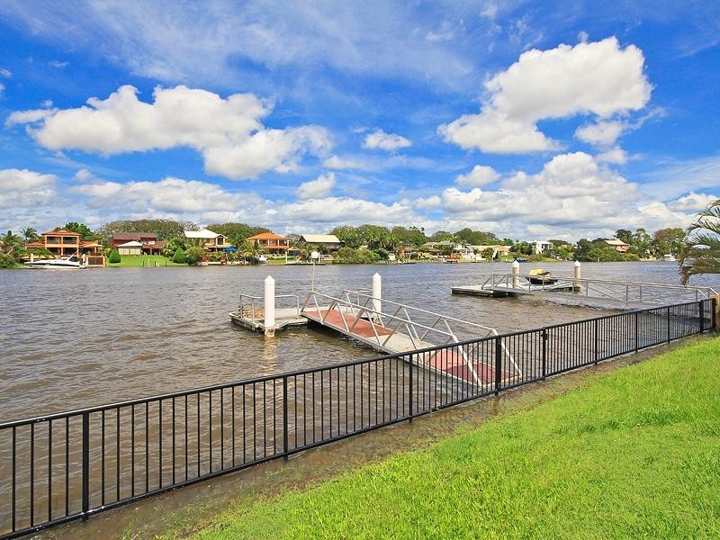 37 Sir Bruce Small Boulevard, Benowa QLD 4217