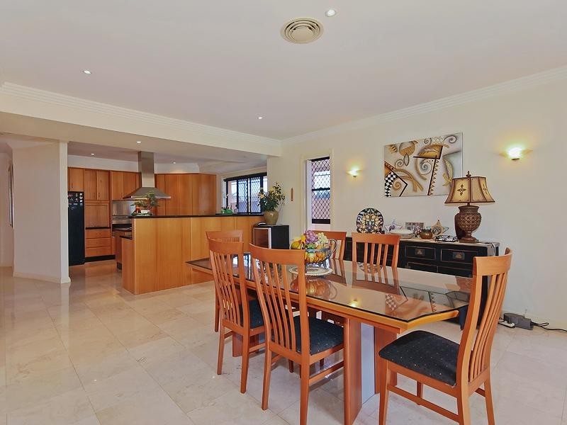 37 Sir Bruce Small Boulevard, Benowa QLD 4217