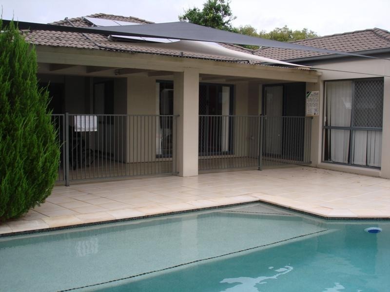 41 GARDENDALE Crescent, Burleigh Waters QLD 4220