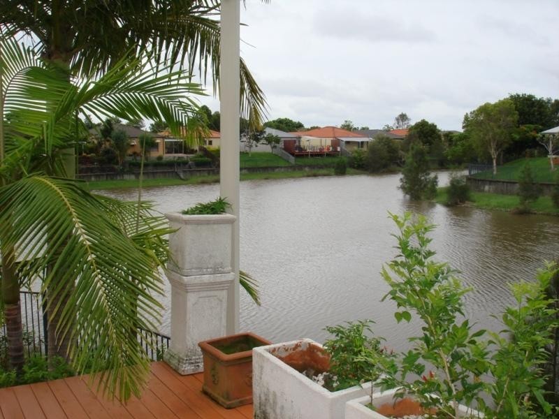 41 GARDENDALE Crescent, Burleigh Waters QLD 4220