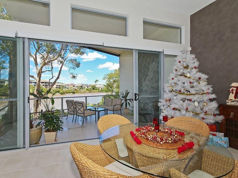 2/7 Saleya Drive, Varsity Lakes QLD 4227