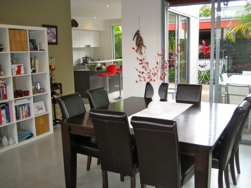 16 Watts Drive, Varsity Lakes QLD 4227