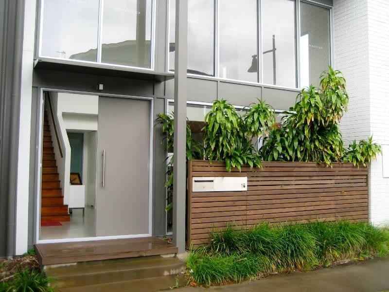 16 Watts Drive, Varsity Lakes QLD 4227