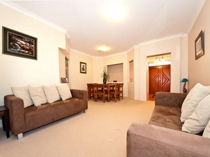 3 Acton Drive, Varsity Lakes QLD 4227