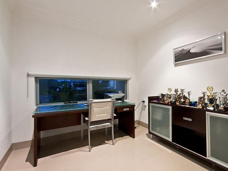 46 Azzurra Drive, Varsity Lakes QLD 4227