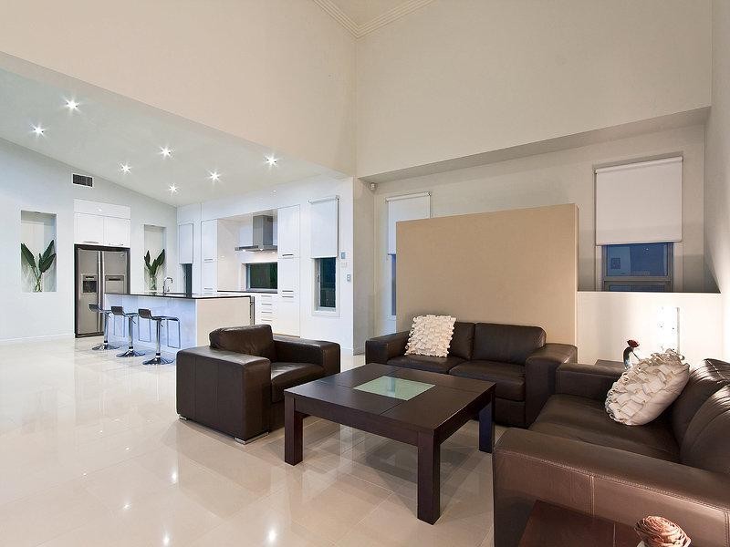 46 Azzurra Drive, Varsity Lakes QLD 4227