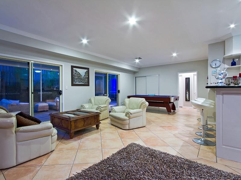 10 Hillridge Crescent, Varsity Lakes QLD 4227