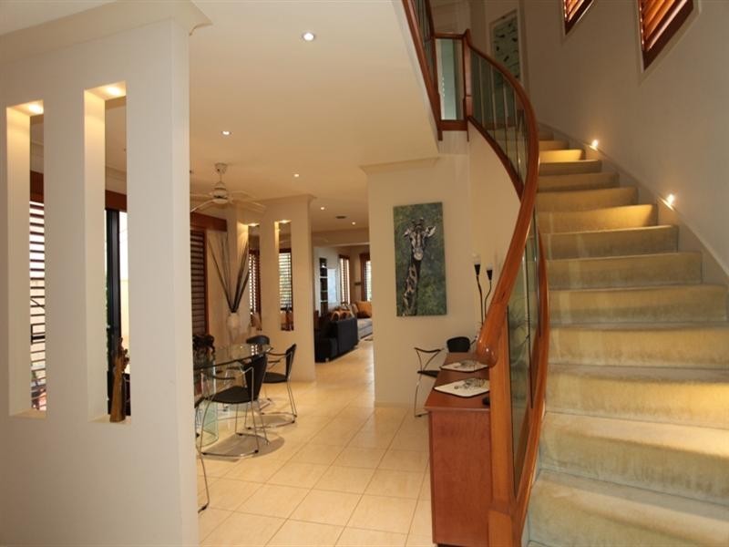 49/117 Palm Meadows Drive, Carrara QLD 4211