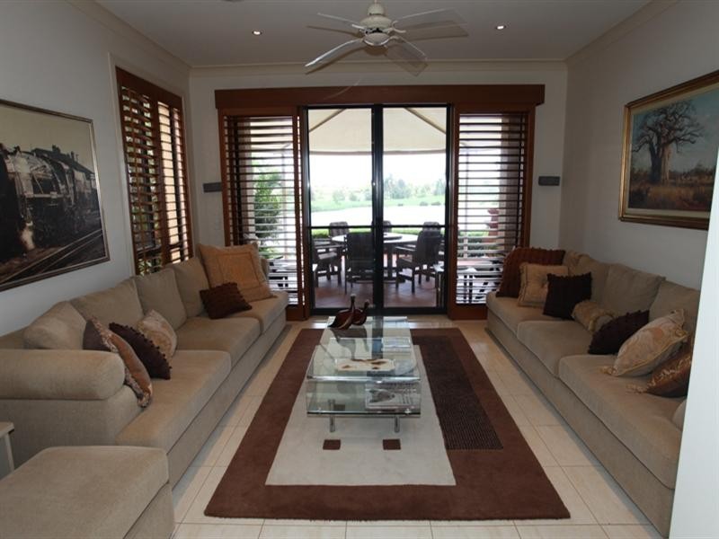 49/117 Palm Meadows Drive, Carrara QLD 4211