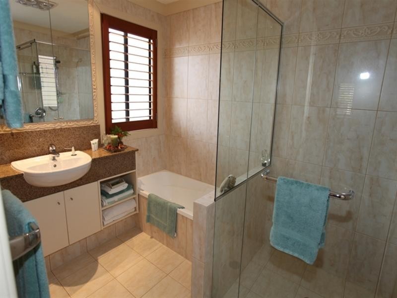 49/117 Palm Meadows Drive, Carrara QLD 4211