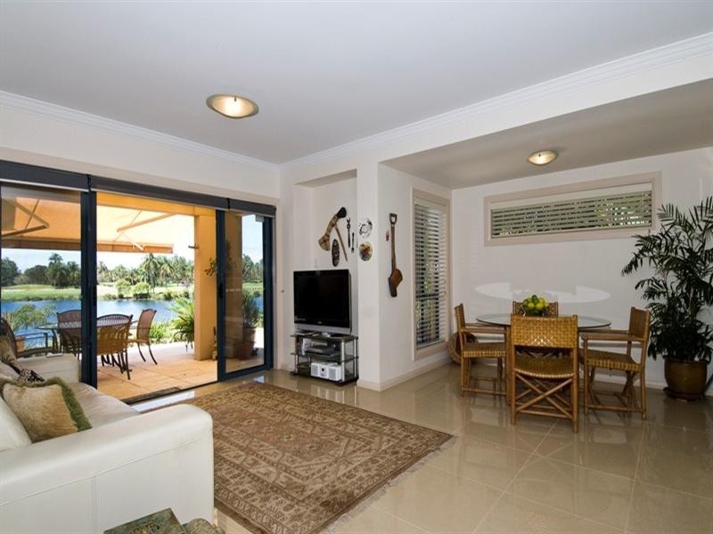 39/117 Palm Meadows Drive, Carrara QLD 4211