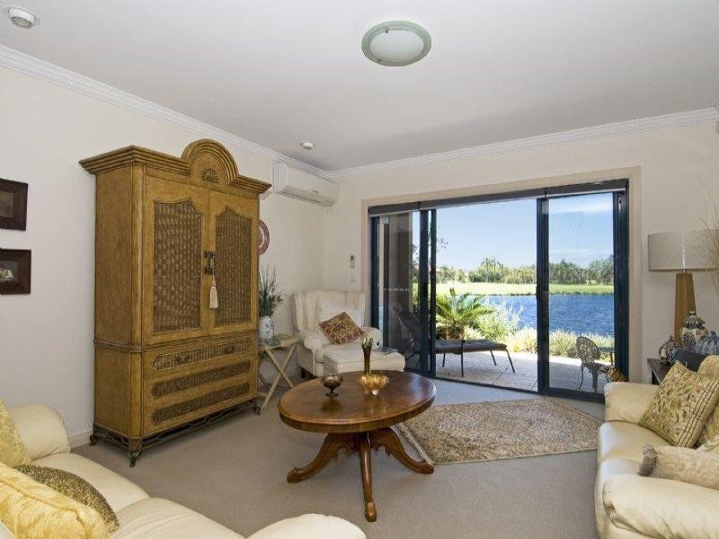 39/117 Palm Meadows Drive, Carrara QLD 4211