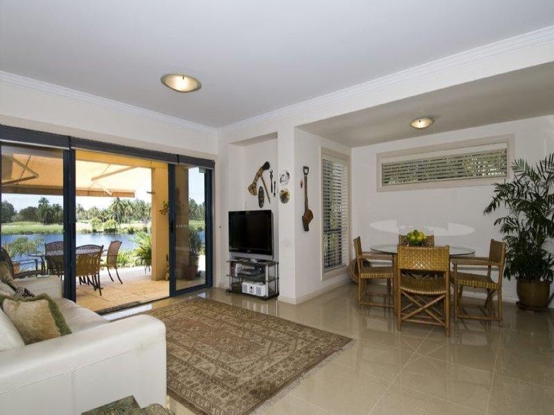 39/117 Palm Meadows Drive, Carrara QLD 4211