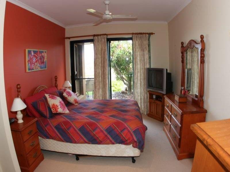 63/136 Palm Meadows Drive, Carrara QLD 4211