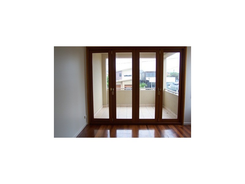 12 Miami Shore Parade, Miami QLD 4220