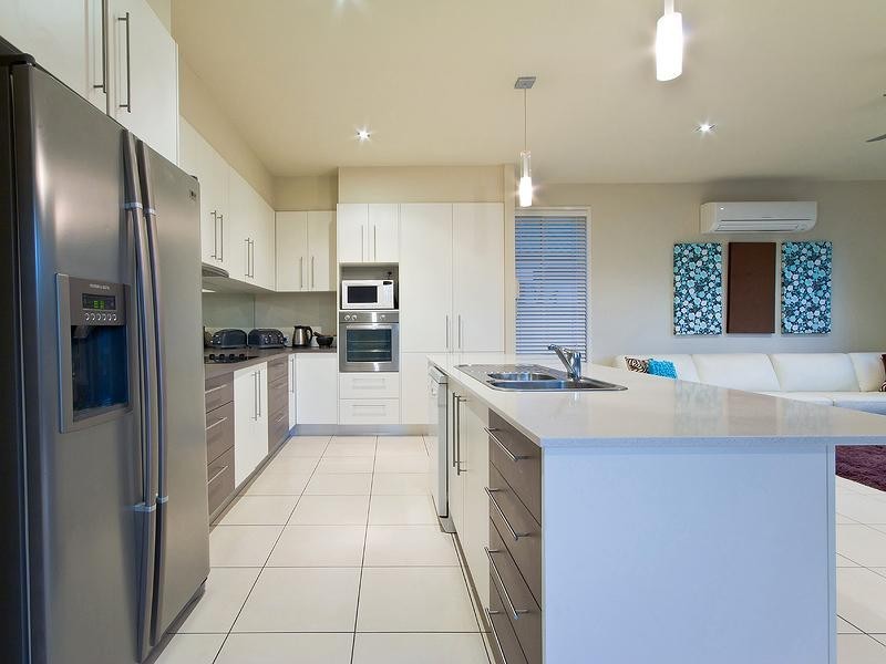 22 Meridien Avenue, Varsity Lakes QLD 4227