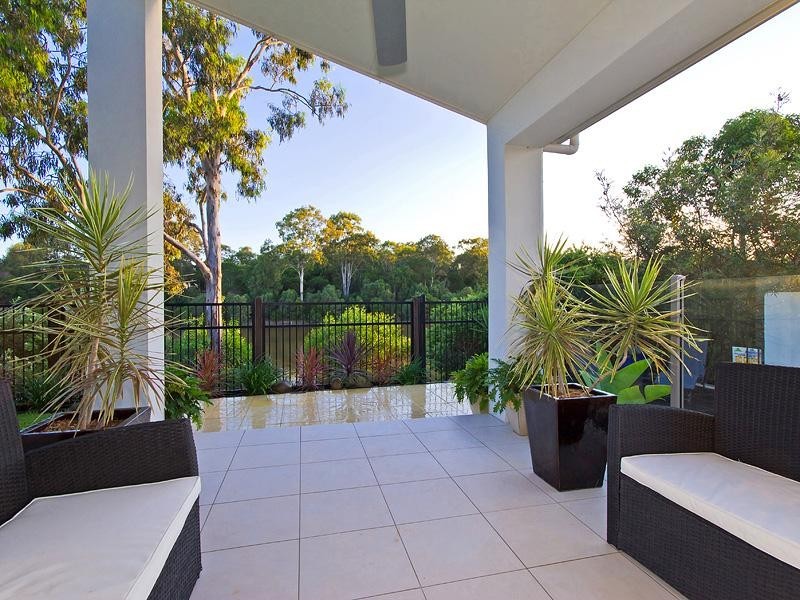 22 Meridien Avenue, Varsity Lakes QLD 4227