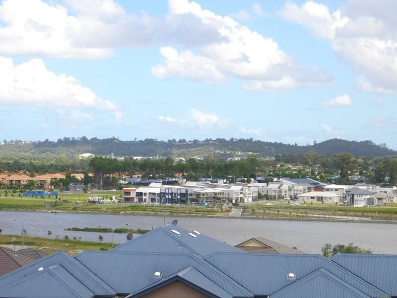 16 Blue Ridge Crescent, Varsity Lakes QLD 4227