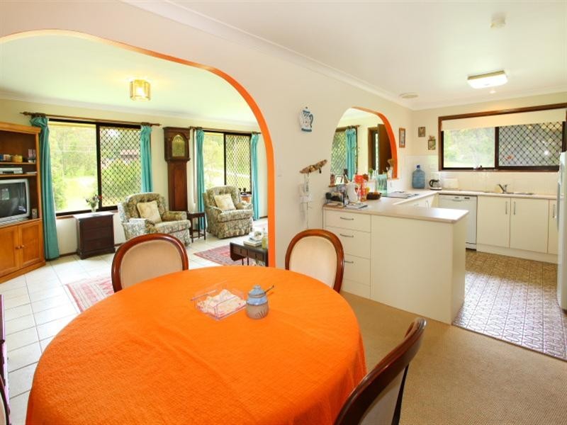 11 Viscount Drive, Tallai QLD 4213