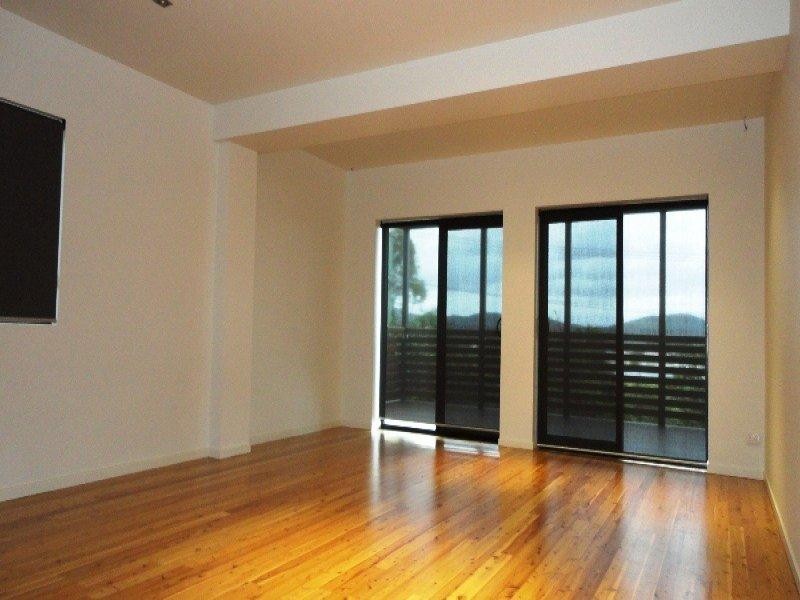 77 Paddington Drive, Carrara QLD 4211