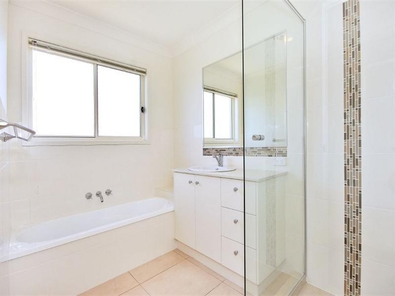 10 Caprice Street, Bonogin QLD 4213