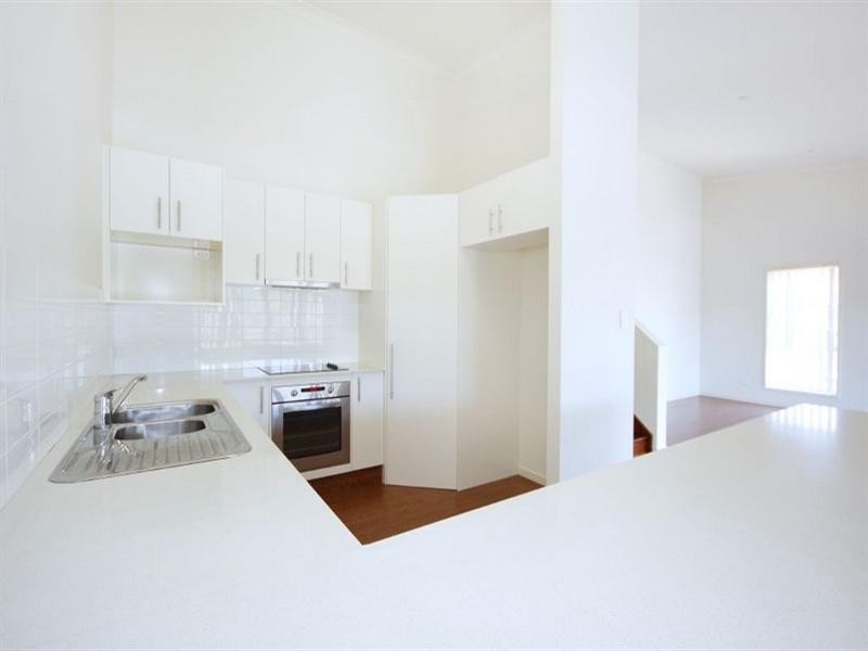 10 Caprice Street, Bonogin QLD 4213