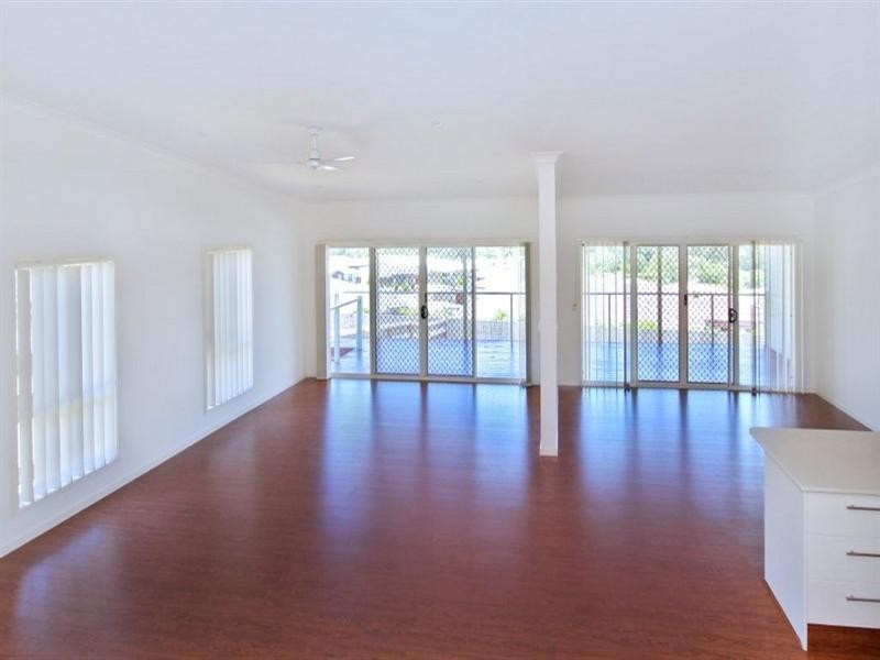 10 Caprice Street, Bonogin QLD 4213