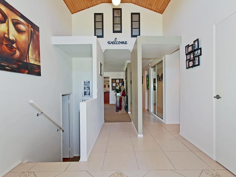 5 Namoi Court, Carrara QLD 4211