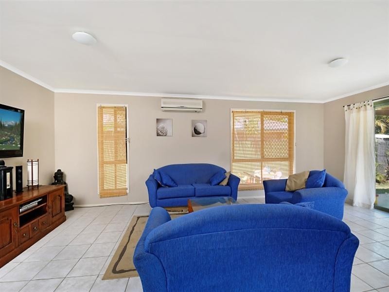 60 Cumberland Drive, Varsity Lakes QLD 4227