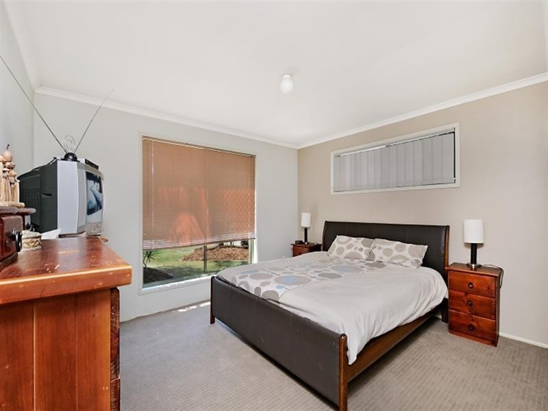 60 Cumberland Drive, Varsity Lakes QLD 4227