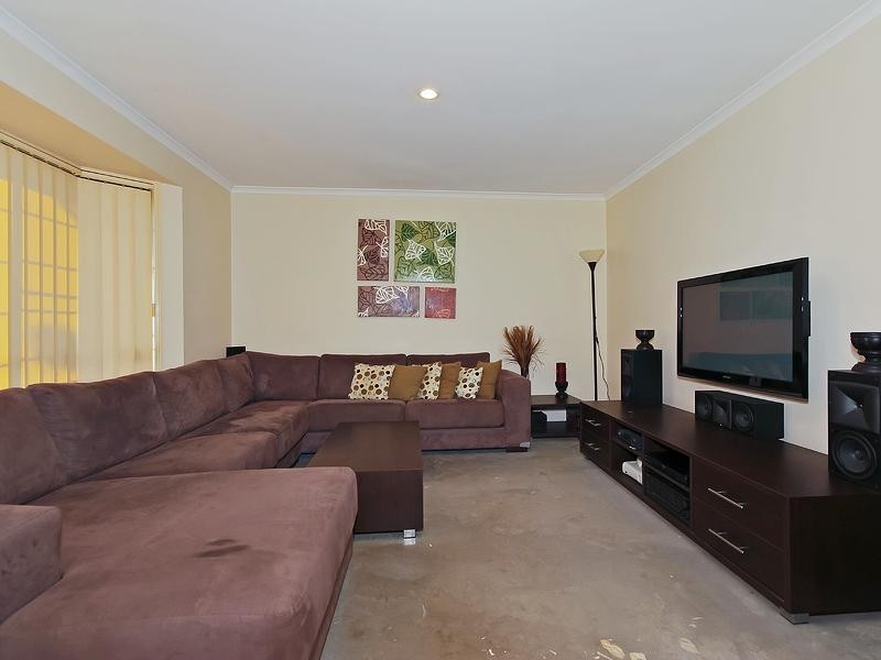 6 Hollyfern Court, Oxenford QLD 4210