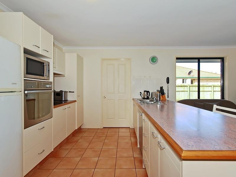 6 Hollyfern Court, Oxenford QLD 4210