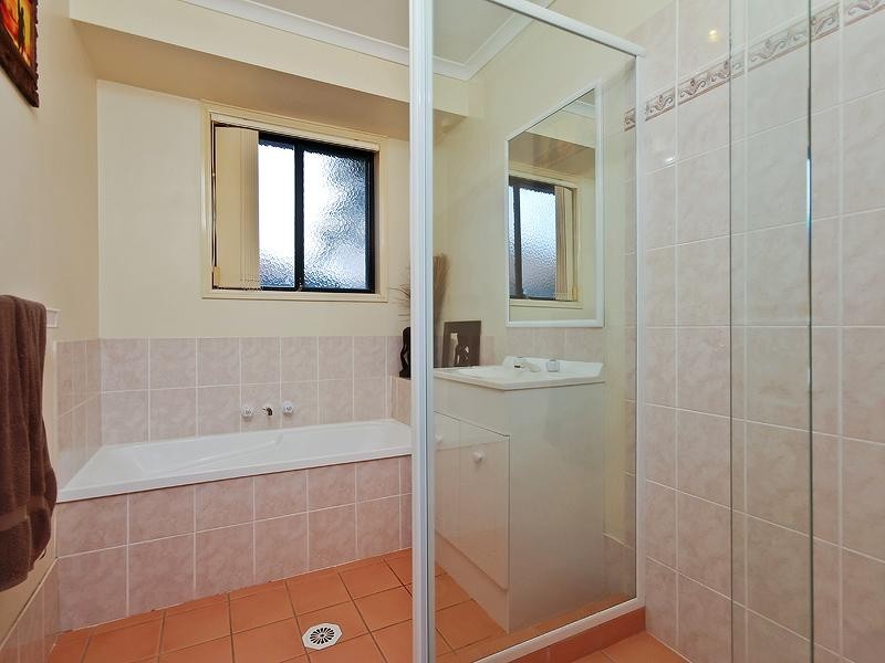 6 Hollyfern Court, Oxenford QLD 4210