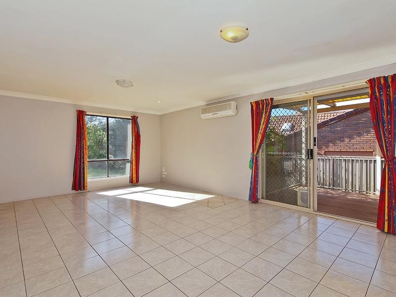 6 Dunhill Court, Carrara QLD 4211