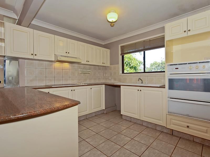 6 Dunhill Court, Carrara QLD 4211