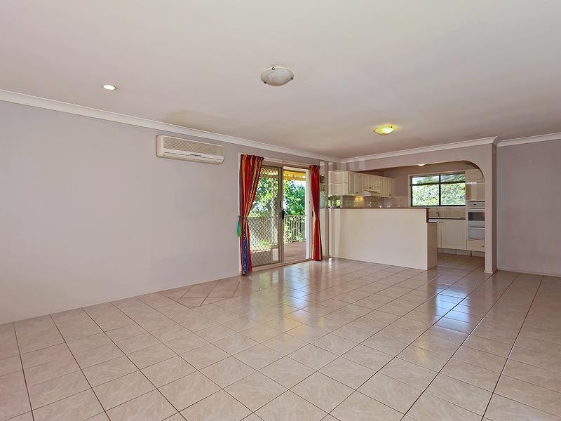 6 Dunhill Court, Carrara QLD 4211