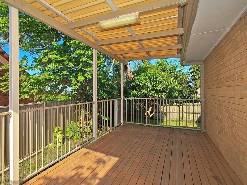 6 Dunhill Court, Carrara QLD 4211