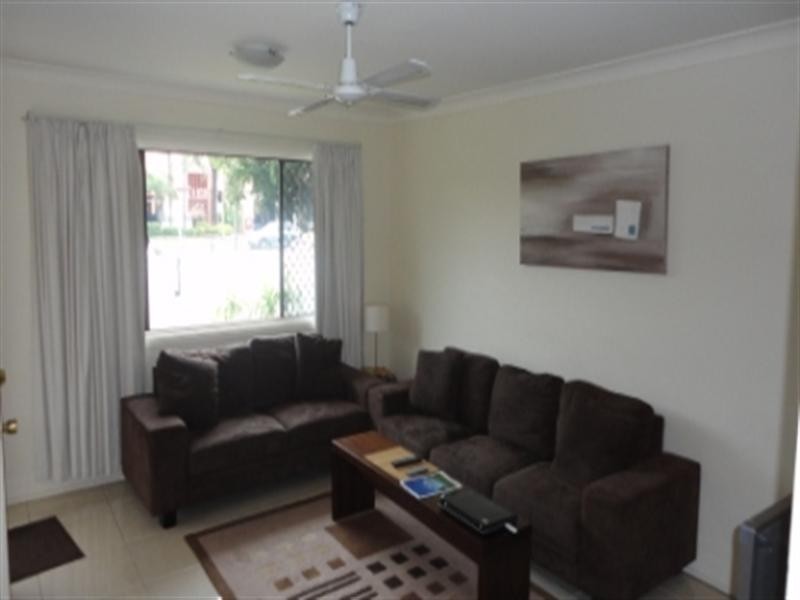 12/15 Hooker Boulevard, Broadbeach Waters QLD 4218