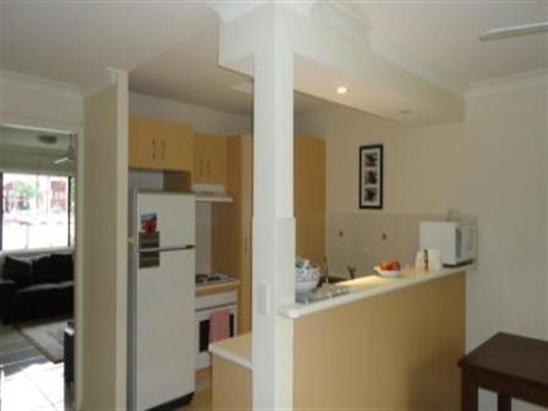 12/15 Hooker Boulevard, Broadbeach Waters QLD 4218