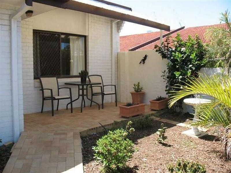 12/15 Hooker Boulevard, Broadbeach Waters QLD 4218