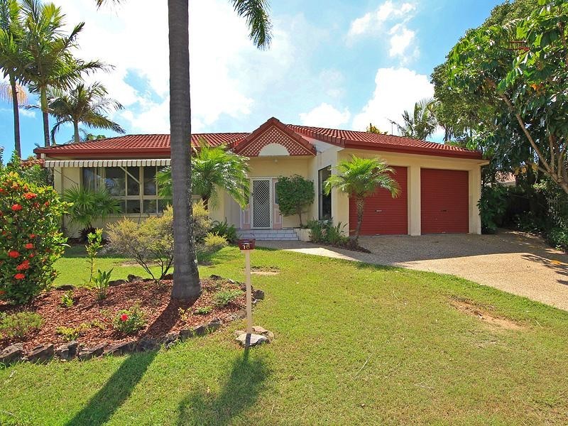 16 Lakeridge Drive, Varsity Lakes QLD 4227