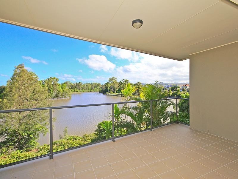 1/20 Comore Drive, Varsity Lakes QLD 4227