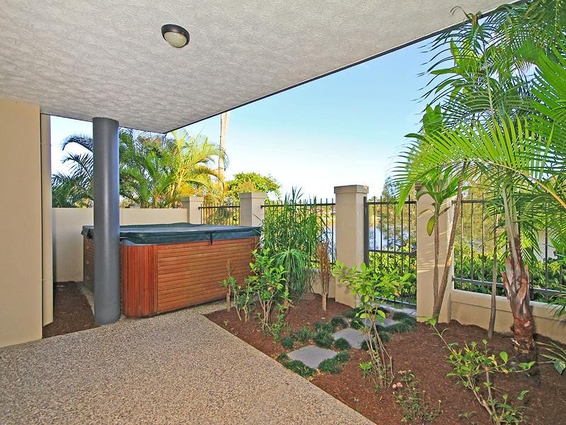 1/20 Comore Drive, Varsity Lakes QLD 4227