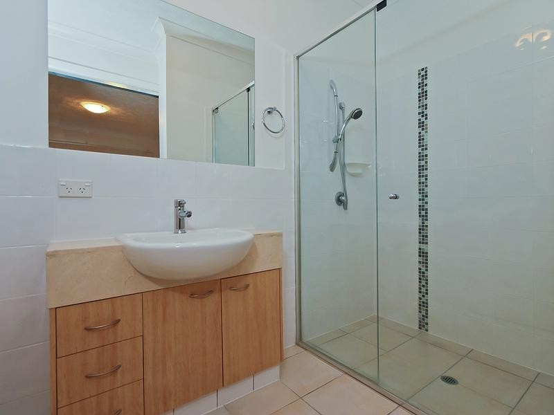 1/20 Comore Drive, Varsity Lakes QLD 4227