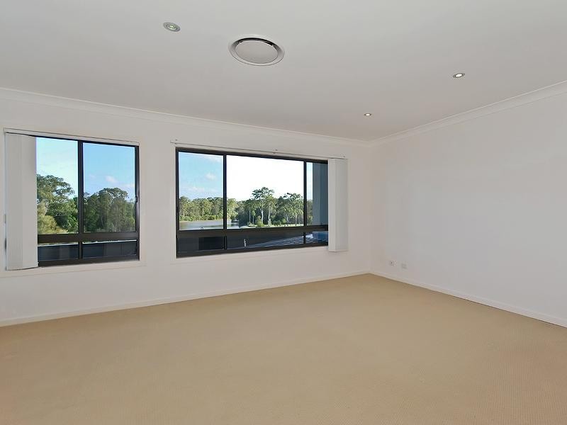 1/20 Comore Drive, Varsity Lakes QLD 4227